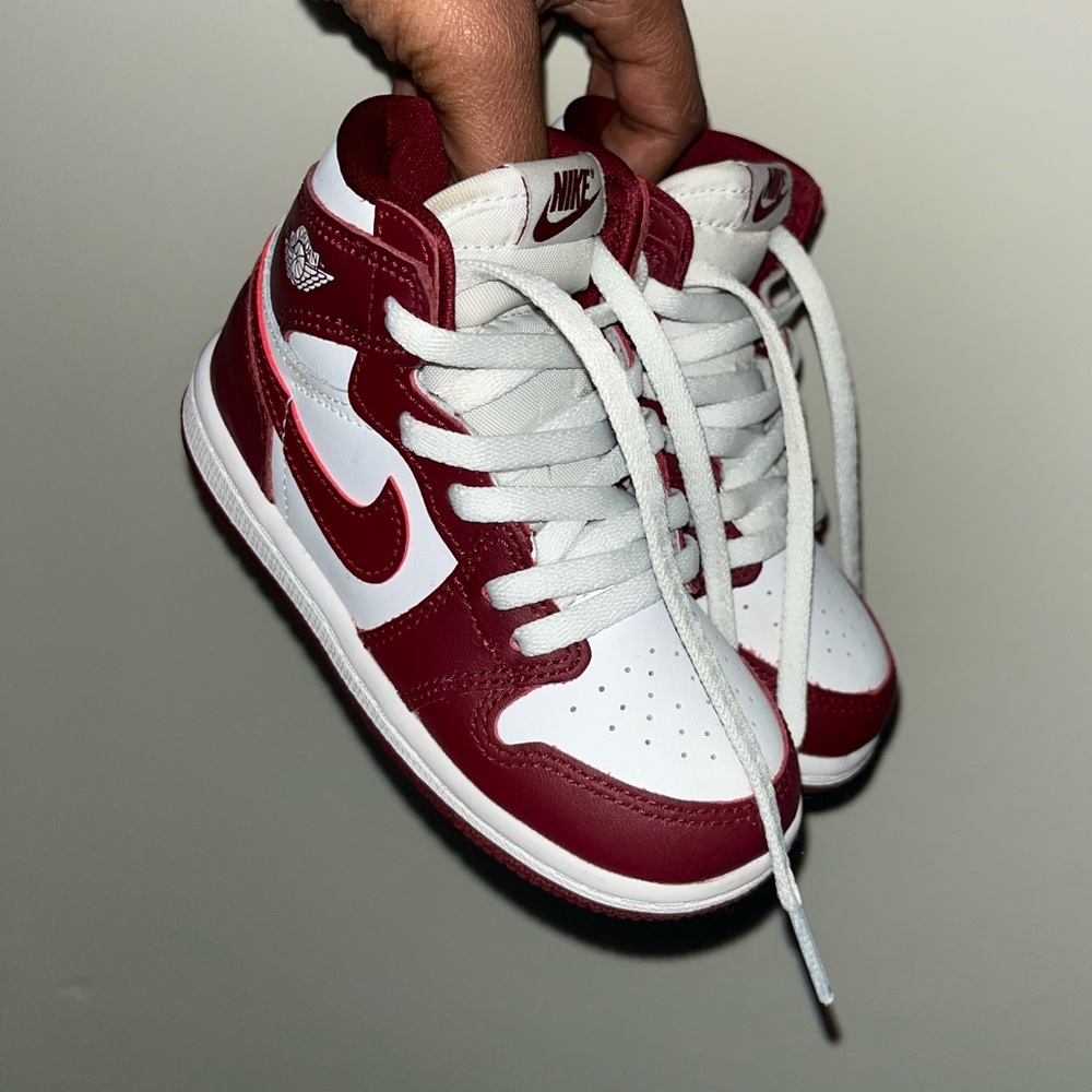 Jordan 1 Burgundy SZ 8 Toddler in Box